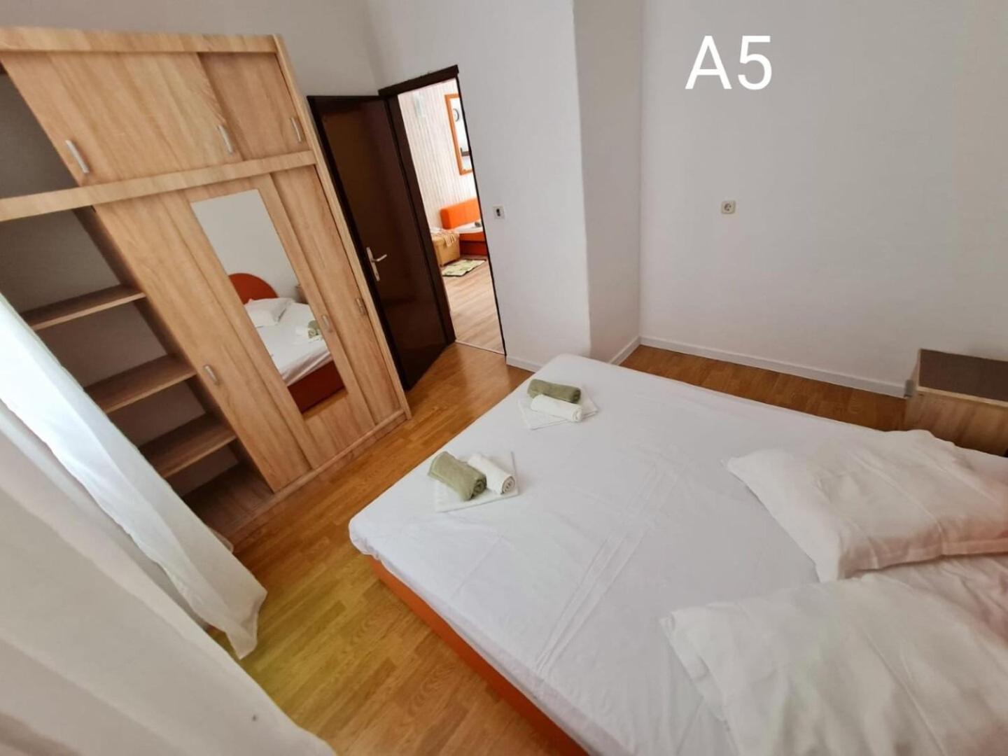 Apartments More Živogošće エクステリア 写真
